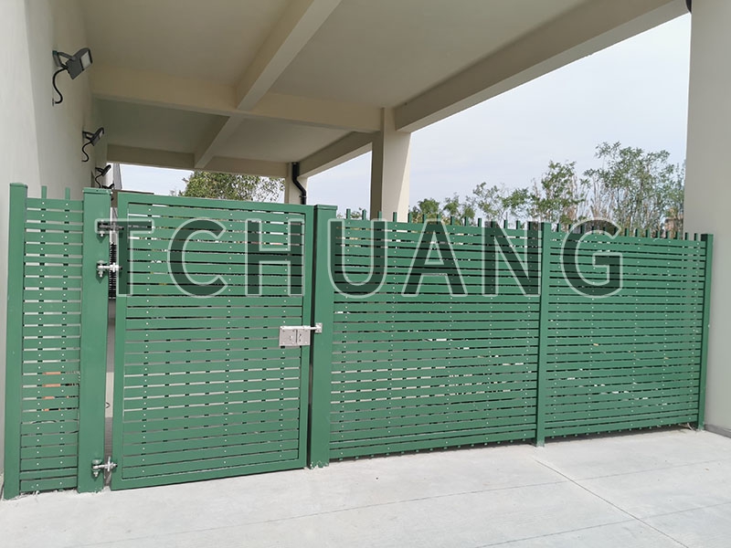 Swing Gate